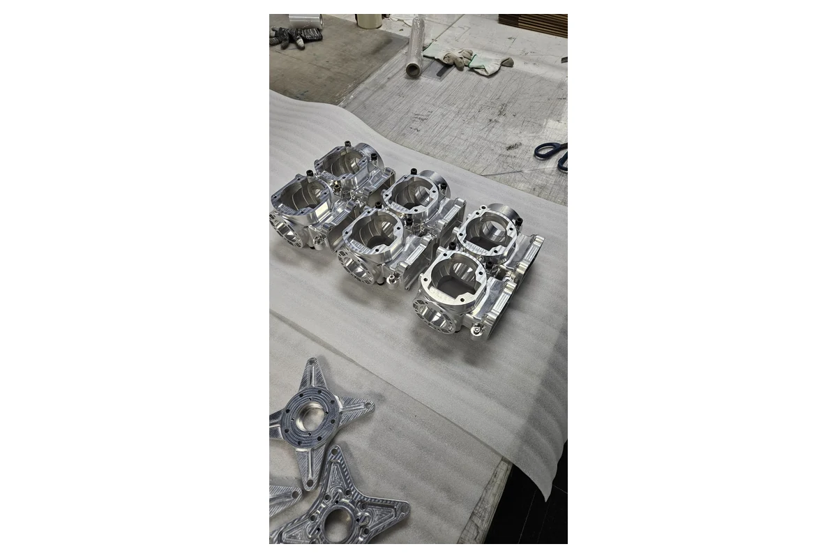 杭州铝合金多腔安装底座精密加工 多角度实拍